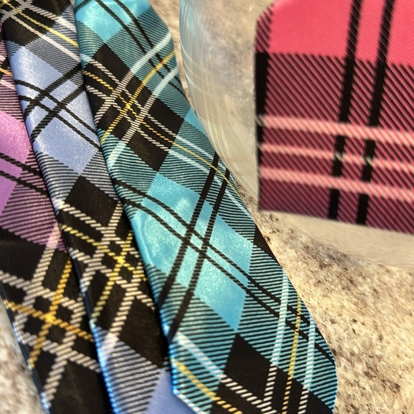 Ties 10 inch attached elastic cord satin look and feel NWOT set of 4 unisex - Picture 2 of 5